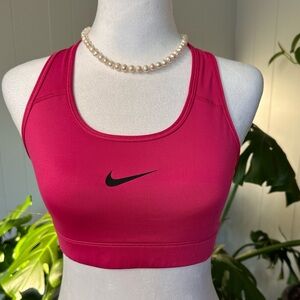 💝 Nike Dri-Fit pink sports bra size Medium excellent condition.